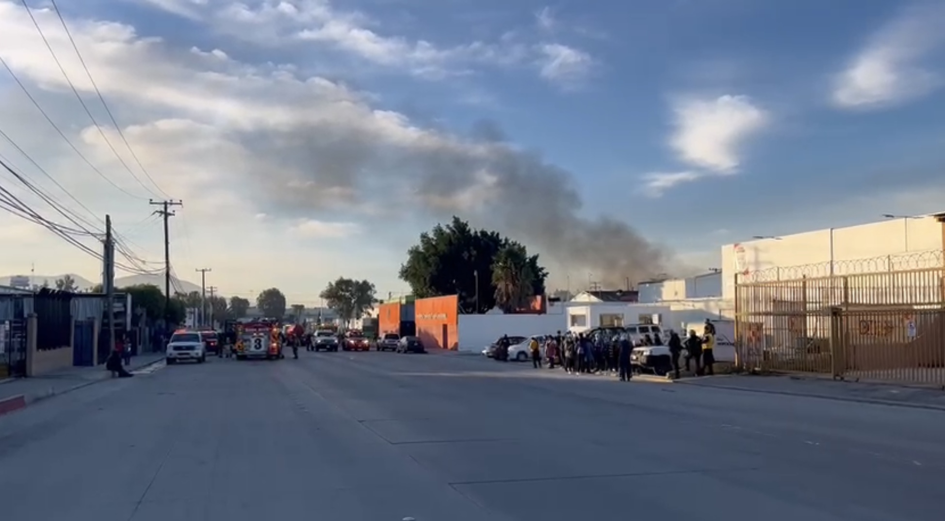 Consume Incendio Una Bodega De Pinturas En Otay