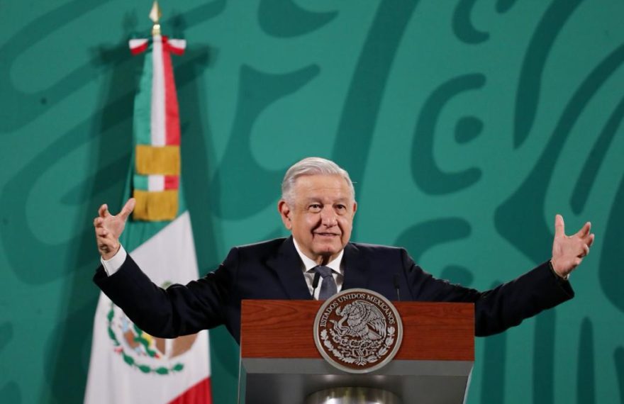 AMLO. Foto Roberto García Ortiz / La Jornada