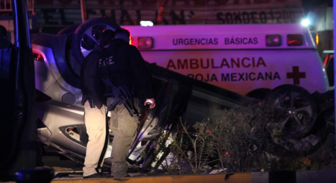 Persecución a agresores de policías-18 octubre 2021. Foto Margarito Martínez