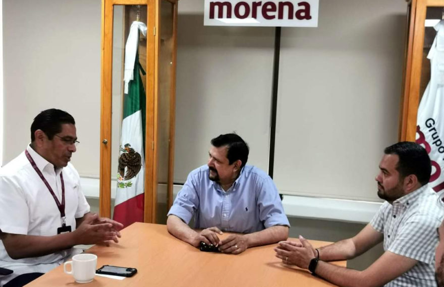 Diputado Molina realiza reunión de trabajo en el Congreso de Sinaloa.