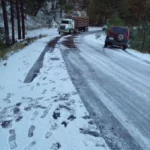 Las carreteras en Durango se cubrieron de nieve.