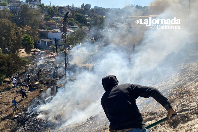 Un incendio se registró en la colonia Camino Verde, el 14 de noviembre de 2024.