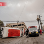 taxi-volcado-en-colonia-Los-Reyes2