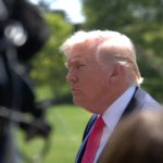 Trump dinamita el púlpito y la fe se le rebela en casa… en año electoral