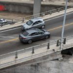 El funcionario, durante conferencia de prensa, explicó que el fuego afectó una junta de neopreno ubicada entre dos elementos del puente, componente que permite absorber los movimientos naturales de la estructura provocados por el tránsito vehicular.