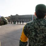 Acompañaron además a la titular del ejecutivo en el izamiento de bandera la coordinadora Nacional de Protección Civil, Laura Velázquez Alzúa y el presidente de la Cruz Roja Mexicana, Eduardo De Agüero Le Duc.